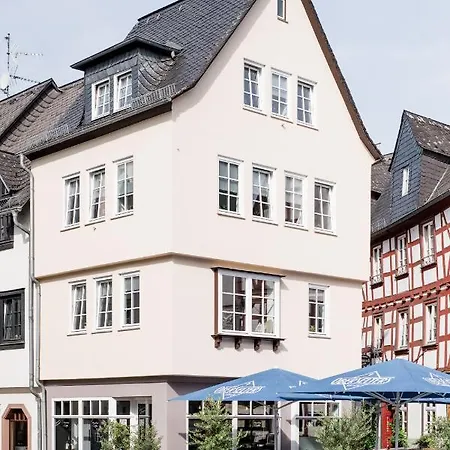 Appartement Designapartment Im Herzen Der Altstadt - 7 Guests - 3 Bedrooms - 2 Bathrooms *