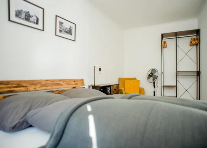 Designapartment Im Herzen Der Altstadt - 7 Guests - 3 Bedrooms - 2 Bathrooms Apartman *